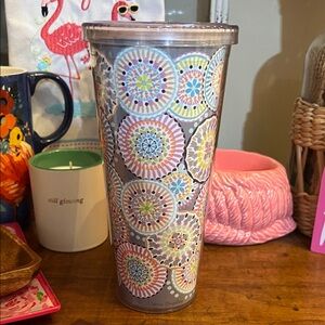 Vera Bradley ❤️‍🔥 Multicolor Circular Pattern Tumbler